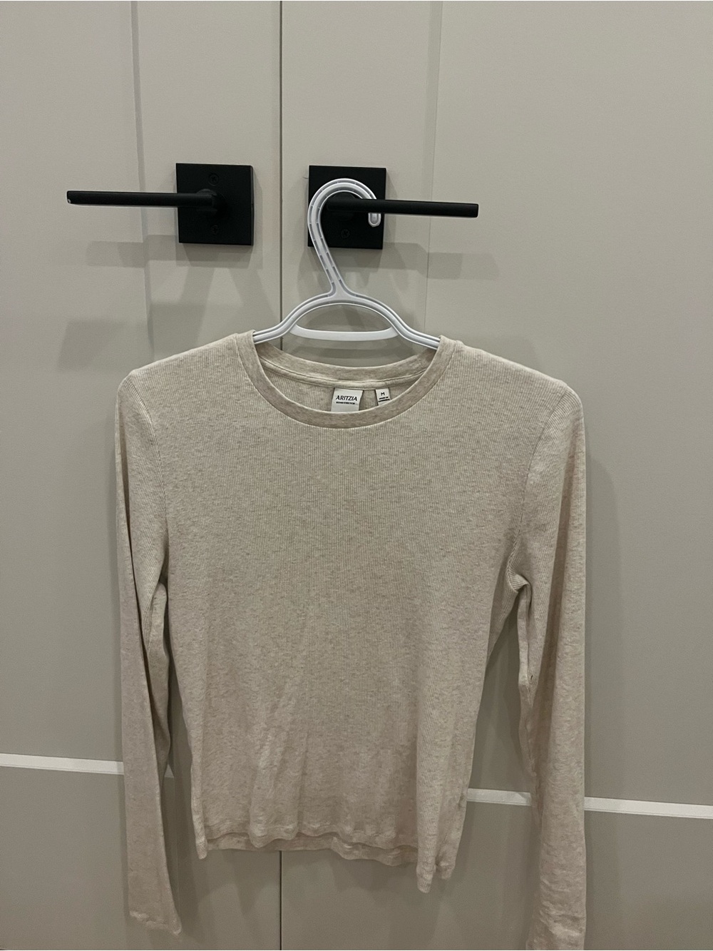 Aritzia Light Cream Long-Sleeve Crew Neck Top